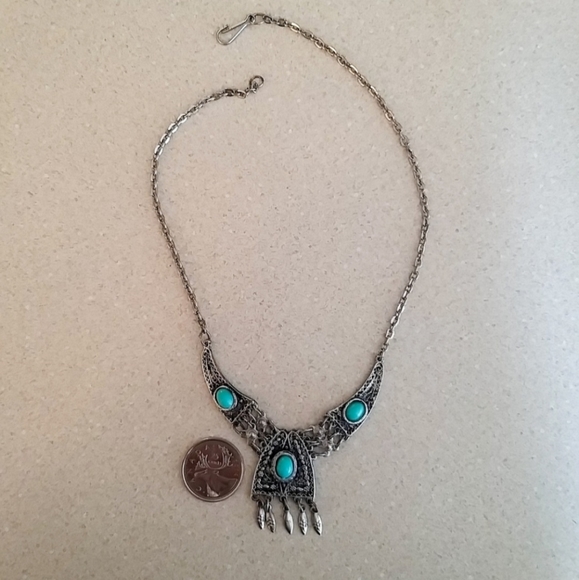 HOST PICK ON SALE 🔥 Boho tribal southwestern inspired faux turquoise necklace - Picture 5 of 10